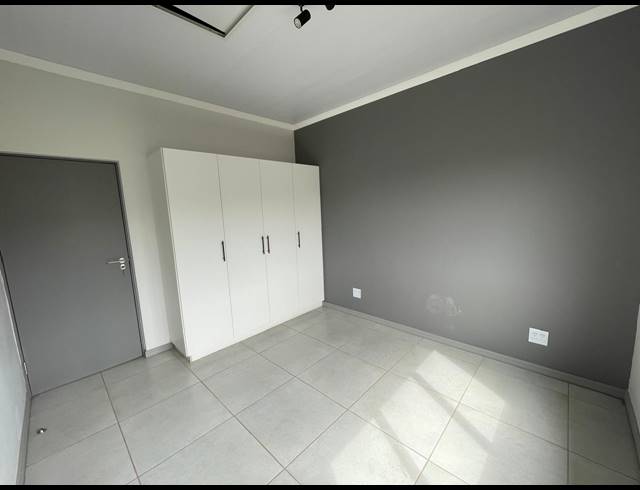 2 BEDROOM SECTIONAL TITLE FOR SALE IN RED HILL